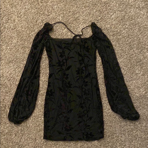 Black velvet mini dress with bubble sleeves - Picture 5 of 6
